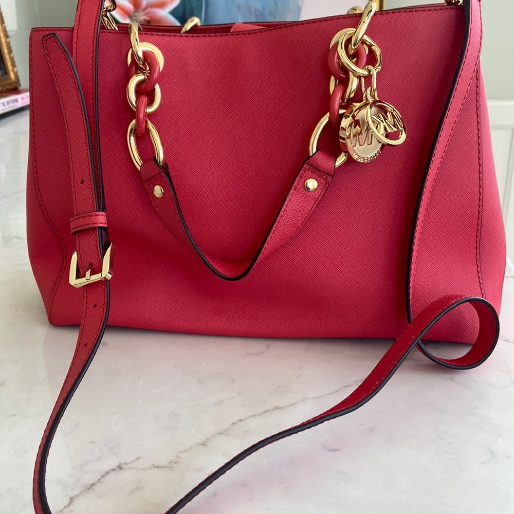 Like Brand New Michael Kors Handbag
